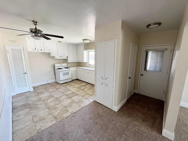 501 W G St #633-N-623 — Photo 7