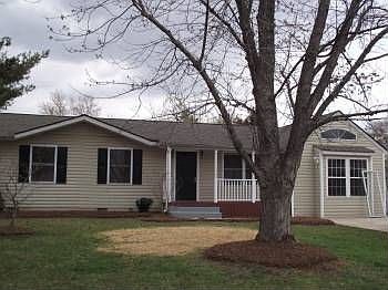 1st image of 211 Austin Dr