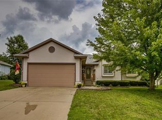 409 16th Ave S, Greenwood, MO 64034