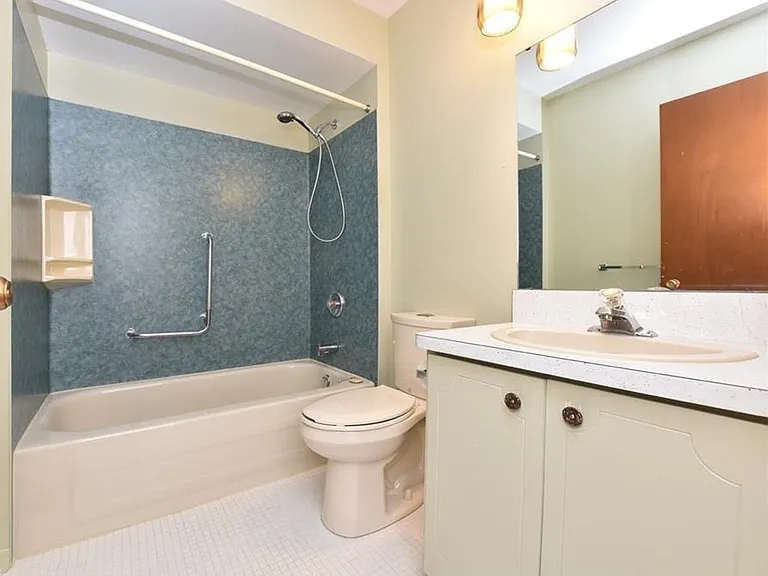 24 Sunnycrest Dr — Photo 5