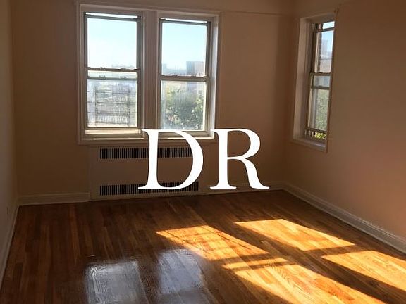 5th image of 1011 Neilson St APT 3C