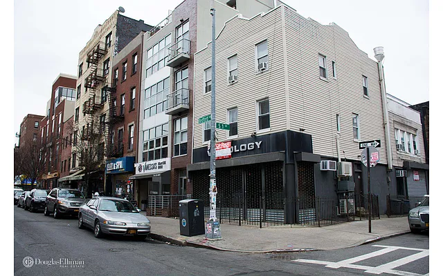 Rented by Douglas Elliman | media 19