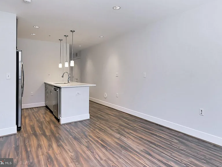 1111 Orren St NE #101 — Photo 9