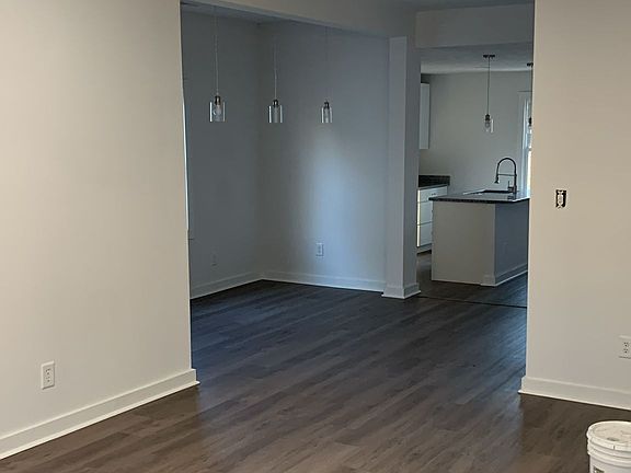 3rd image of 1207 W 10th St