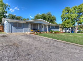 988 W Merriweather St, New Braunfels, TX 78130