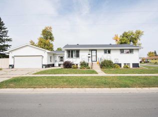 820 13th Ave N, Moorhead, MN 56560
