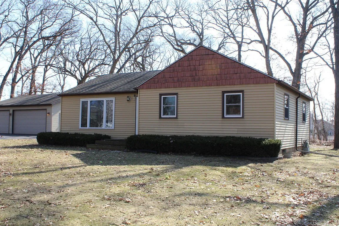 2216 S Teut Rd photo 1
