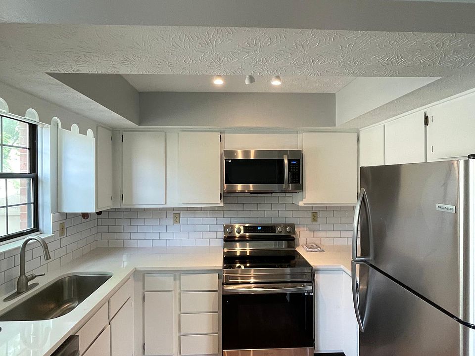 1st image of 6451 Brookedge Ct
