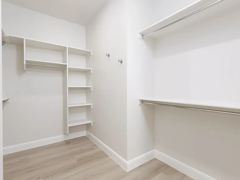 419 S 2250 W — Photo 22
