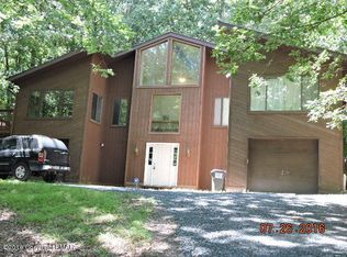 3284 Greenbriar Dr, East Stroudsburg, PA