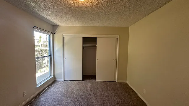 2727 Bayshore Ave — Photo 35
