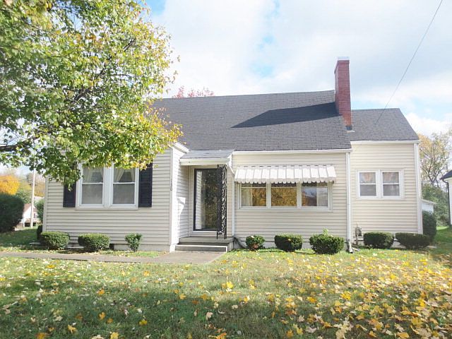 1st image of 130 Lexington Dr