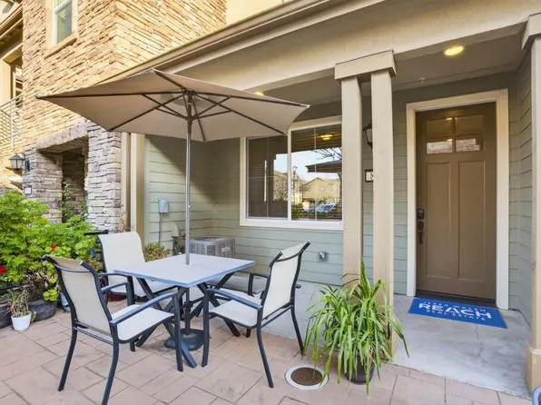 890 White Moonstone Loop, San Jose, CA 95123