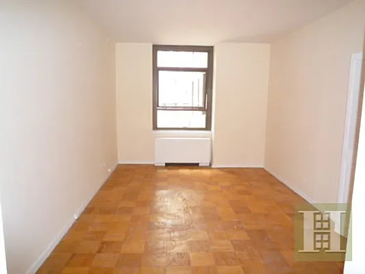 Rented by Halstead Real Estate | media 29