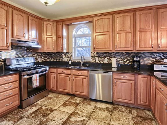 5th image of 6128 Fountain View Dr
