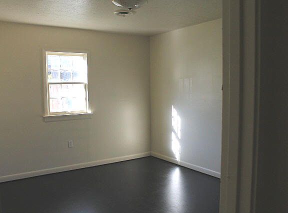 3-bedroom-house-for-rent_03132015