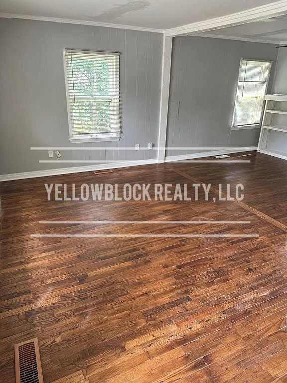 9250 Walnut Street — Photo 2
