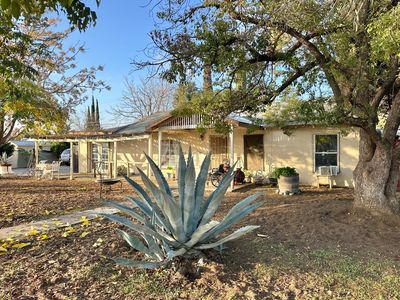 1554 W Thomas Ave, Fresno, CA, 93728