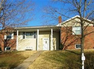 2307 Carl Lane Ct, Jefferson City, MO 65101