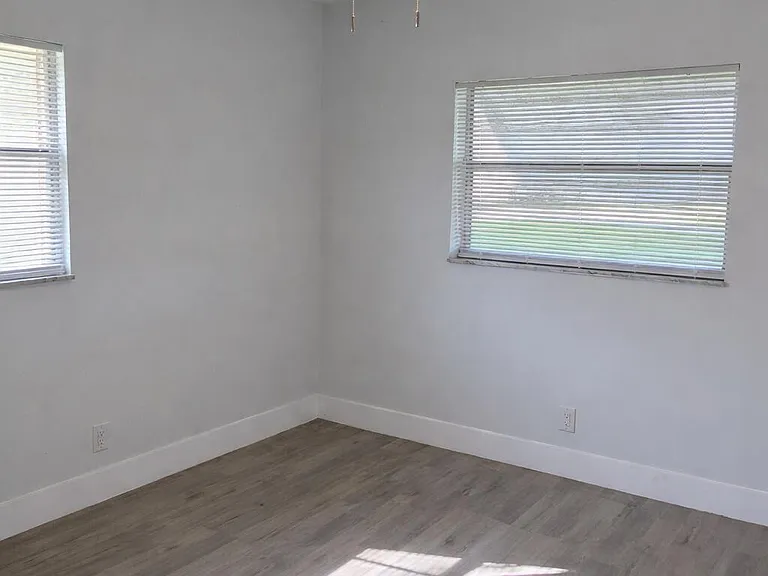 2613 SW Natura Ave — Photo 9