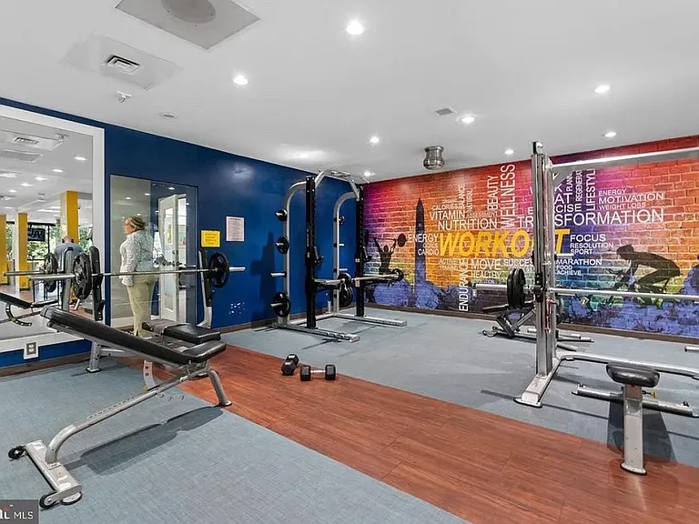 S Van Dorn St — Photo 26