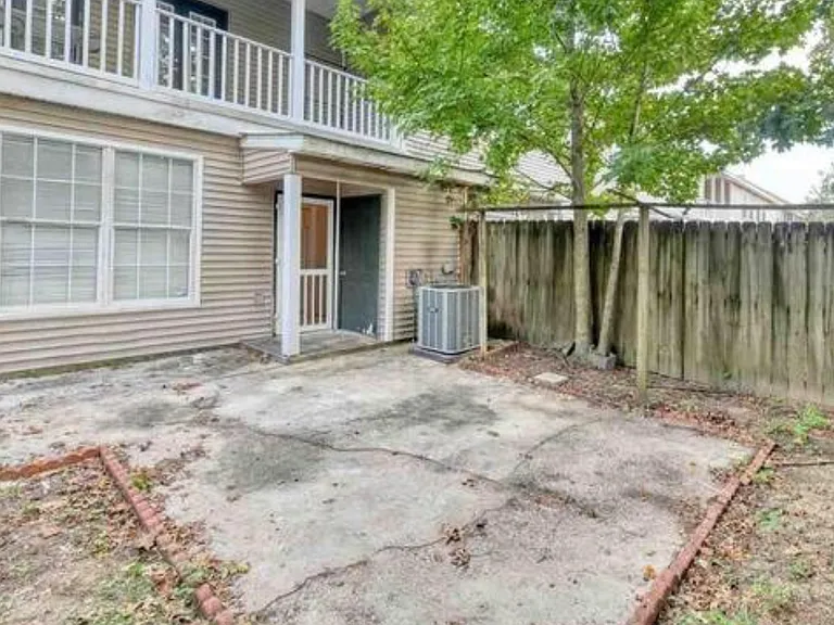 5112 Arlington Ct — Photo 7