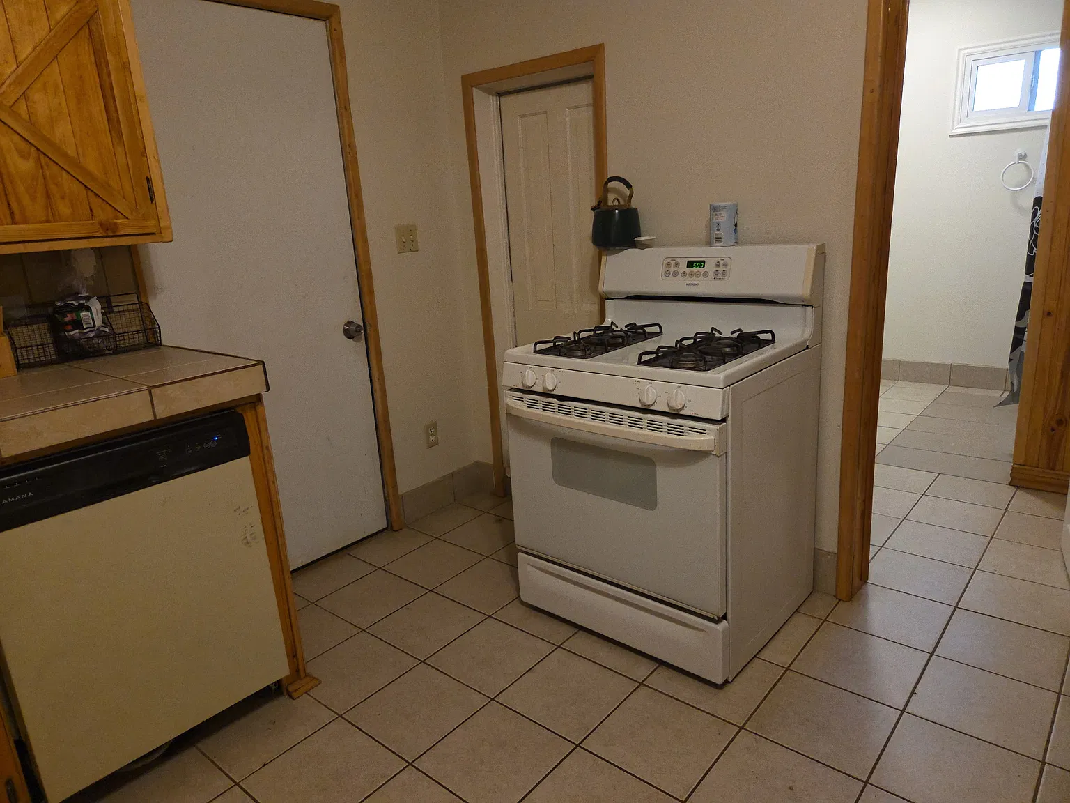 221 W Young St — Photo 4