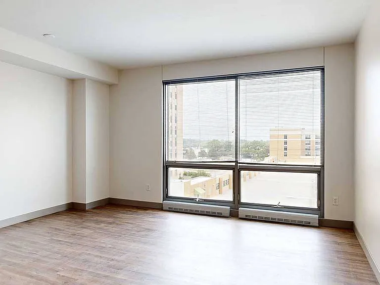 Midtown Crossing Apartments — Photo 84
