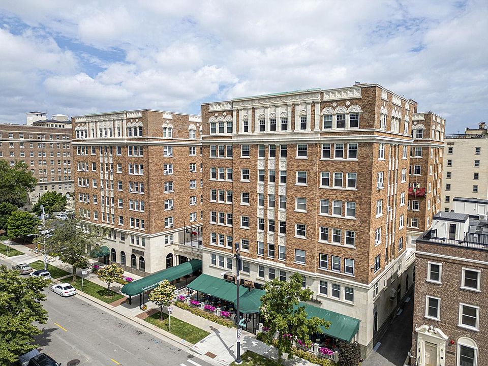 1st image of 1028 East Juneau AVENUE #512