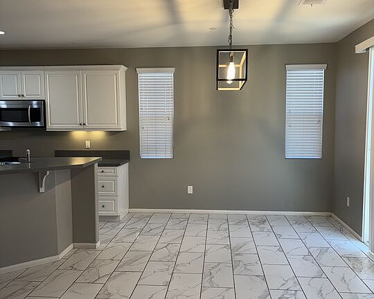 4th image of 337 Marigold Pl