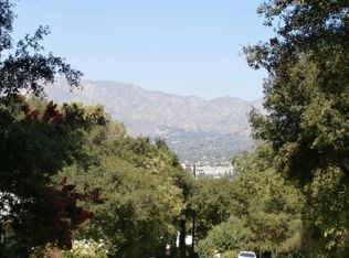 275 Mesa Lila Rd, Glendale, CA 91208