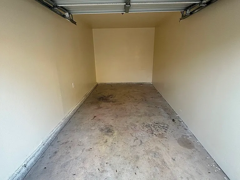 128 E 62nd St — Photo 15