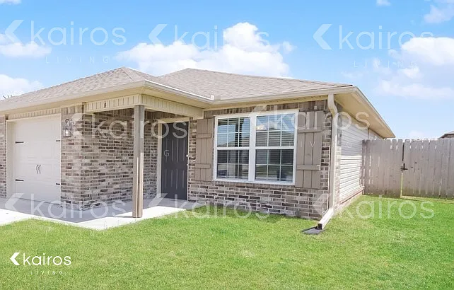 5001 Thomas St #B — Photo 2