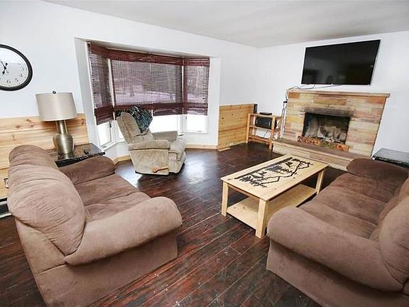 4th image of 3344 N Douglas Dr