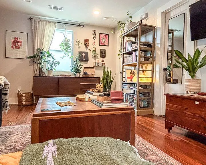 712 Diana St — Photo 3