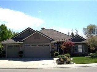 2920 Applewood Dr, Lodi, CA 95242