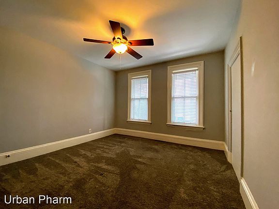 3rd image of 719 Livingston Ave NE #1