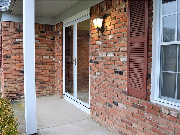 4th image of 18316 Bishop Ln