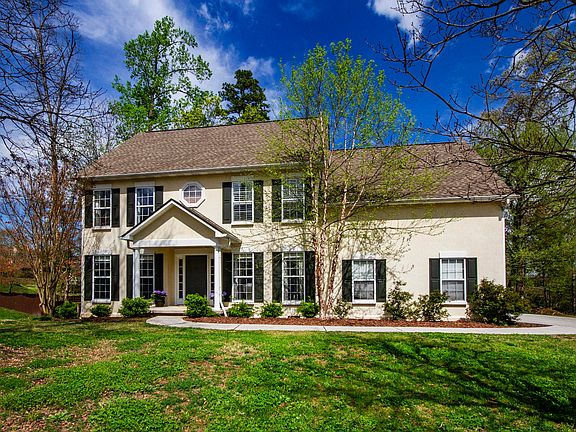 2nd image of 2395 Hirst Cir