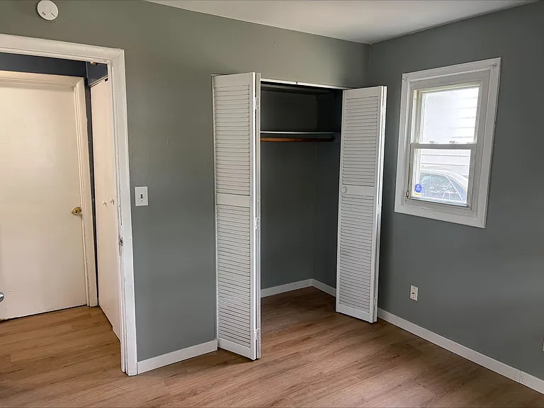 813 Chatham Dr — Photo 8