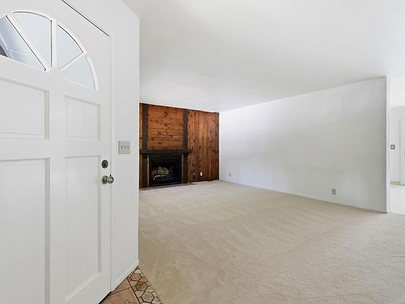 5th image of 111 River Ln
