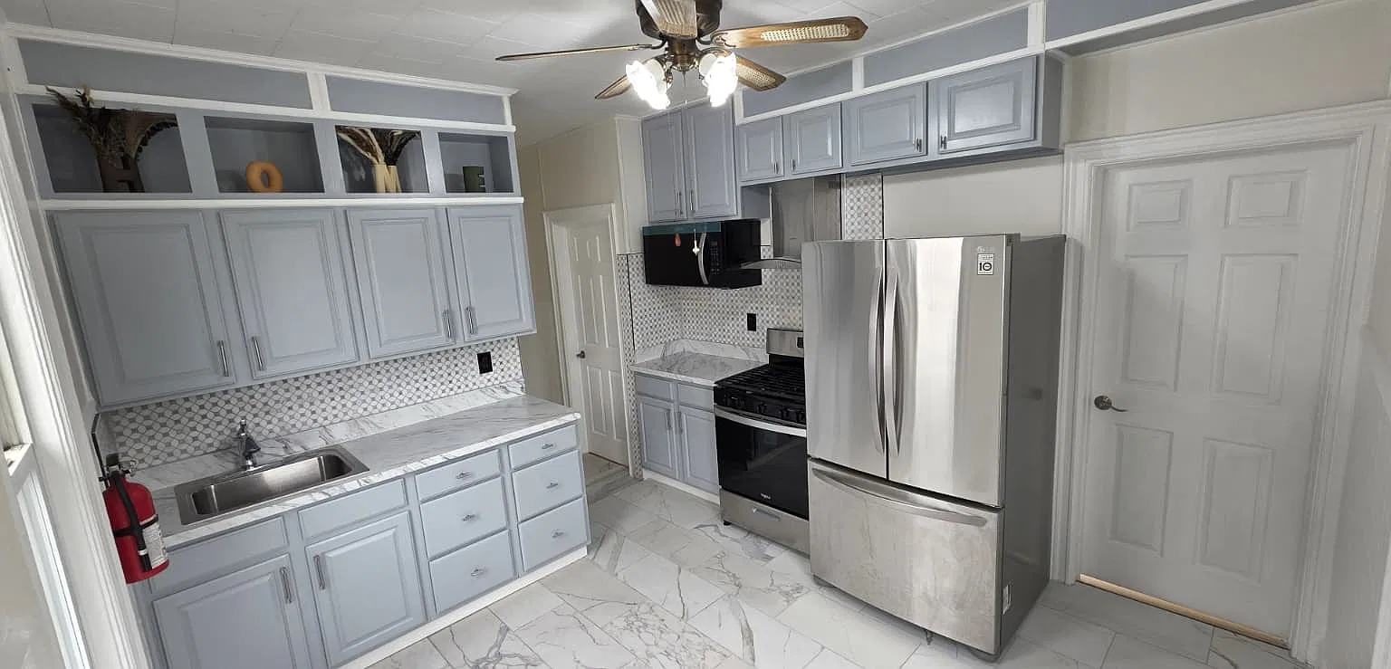 2 bed, $2,300 — Photo 3