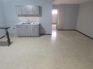 2A3 Apt Ave #4, Bayamon, PR 00956