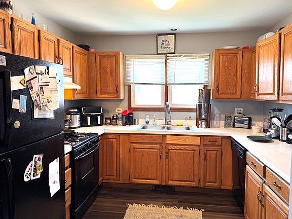 3rd image of 962 Crestville Ct