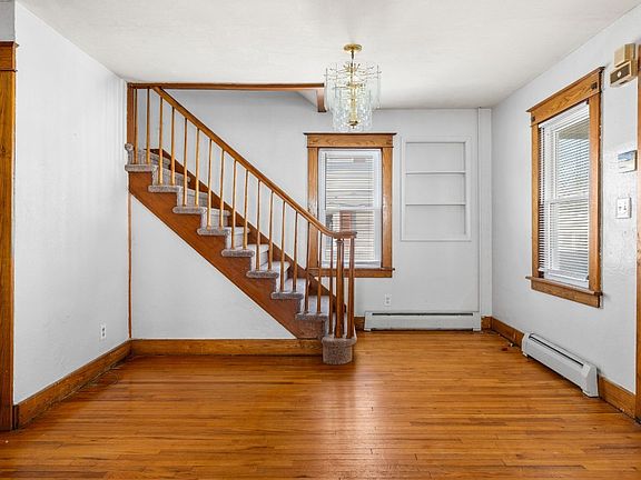 2nd image of 136 Melbourne St
