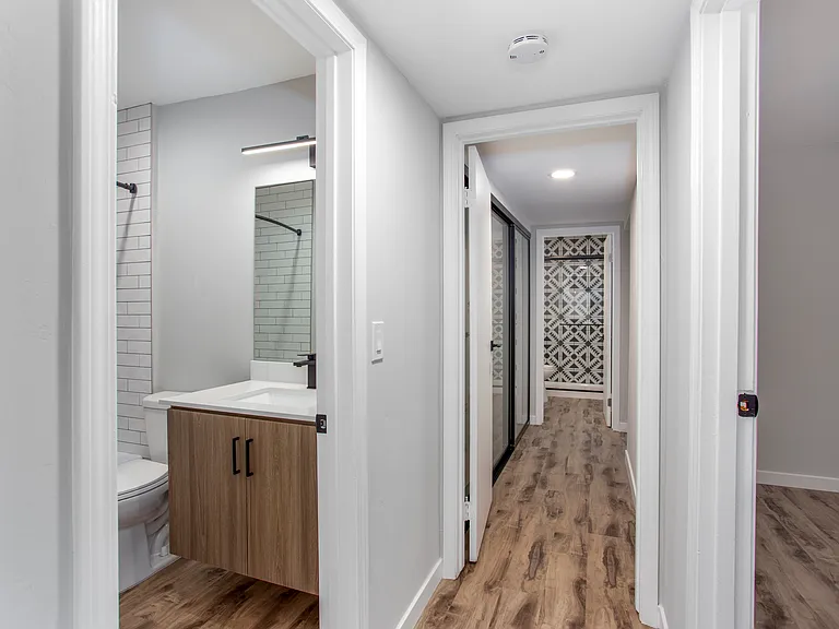 2308 Albatross St #5 — Photo 6