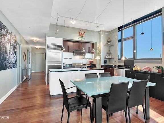 3rd image of 100 Jay St APT 32C