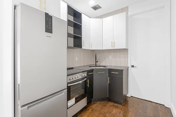 Rented by Reavis | media 15