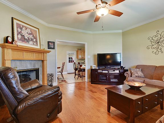 3rd image of 30444 Michelle Dr