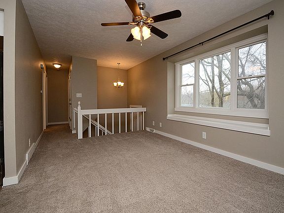 5th image of 1005 Timber Ln